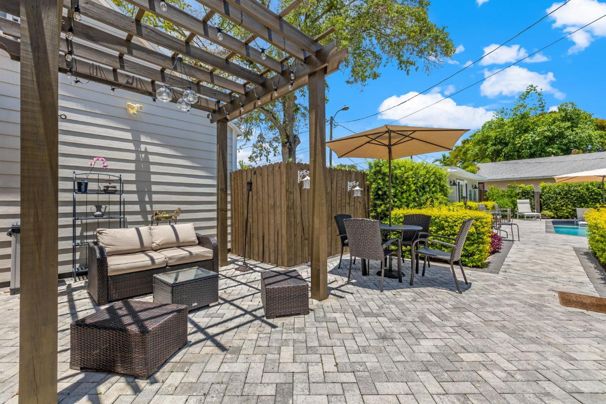 The Kenwood Gables Bed & Breakfast St. Petersburg Luaran gambar