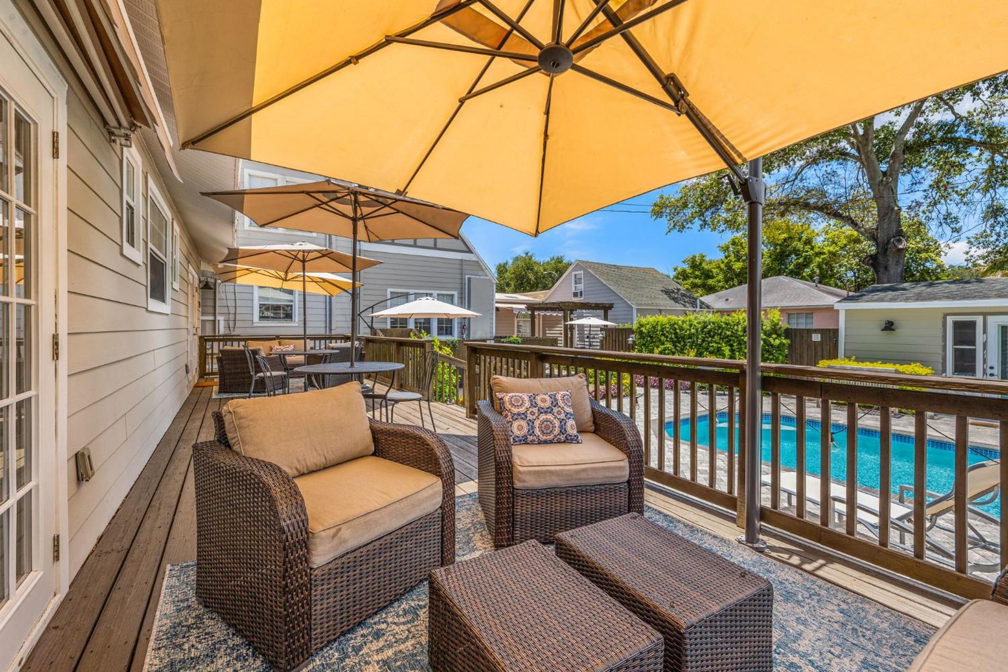 The Kenwood Gables Bed & Breakfast St. Petersburg Luaran gambar