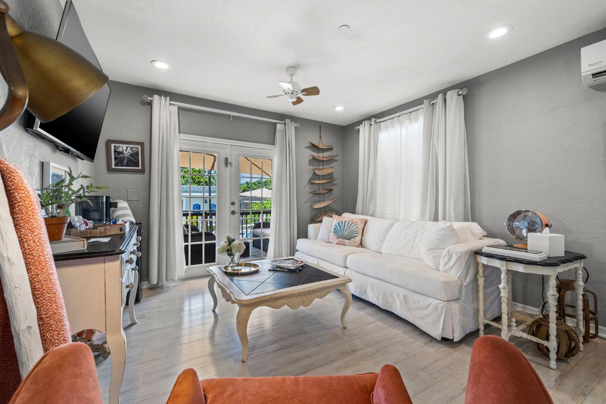 The Kenwood Gables Bed & Breakfast St. Petersburg Luaran gambar